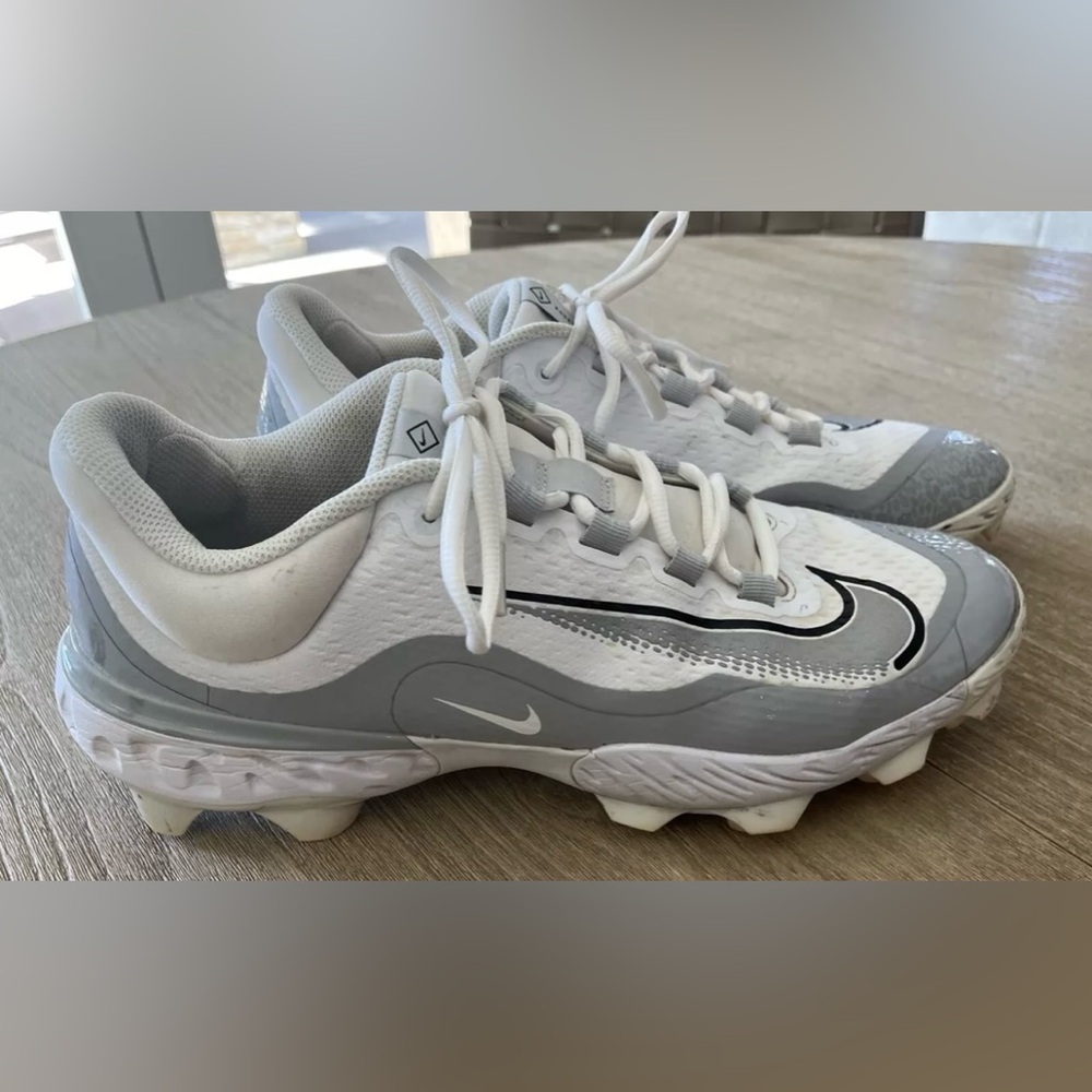 Nike React Men’s Baseball Cleats Silver & White FD6255-104 Size 12